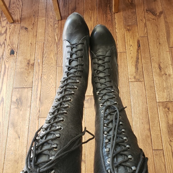 Shoes - Knee High Leather Laced Heel Boots Size 8
